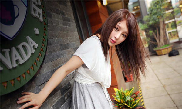 富裕想找一个女性生孩子给报酬-｛找个女人生孩子多少钱｝